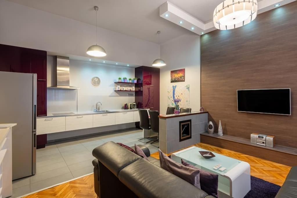 Apartment Lovely Purplish Heart Of The *